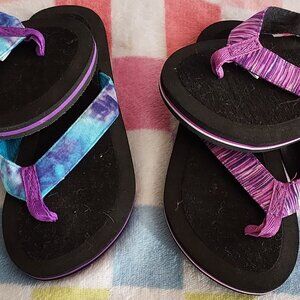 2 pair of girls Sandals Size 12/13 Everest